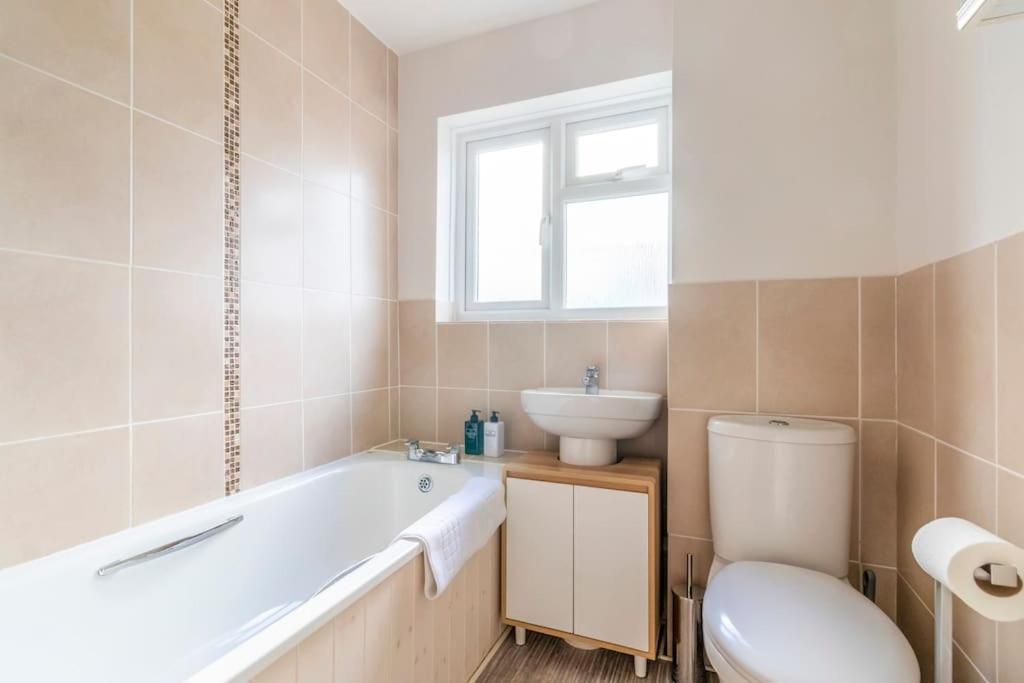 Spacious Sea View 2 Bedroom Sleeps 6-Free Parking Bournemouth Zewnętrze zdjęcie